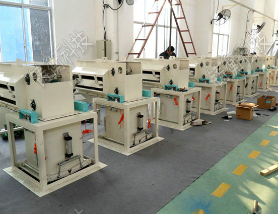 小型半自動包裝機(jī)